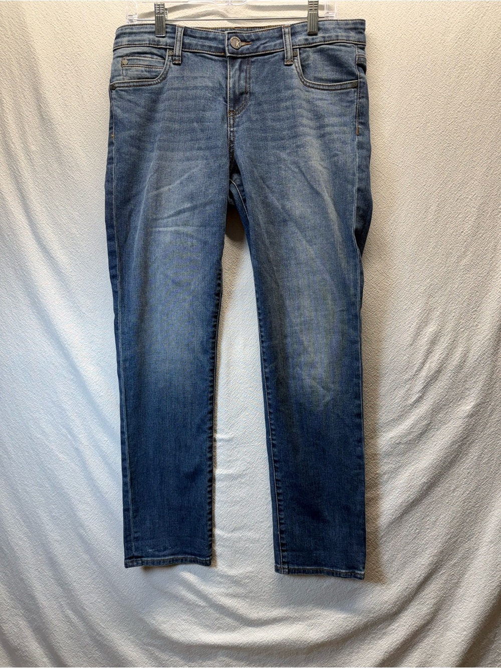Streetwear Kut from the Kloth Women's Catherine Boyfriend Light Wash Blue Jeans